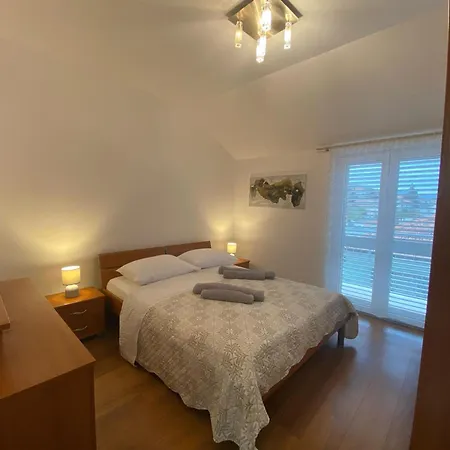 Apartment Mrvica Trogir