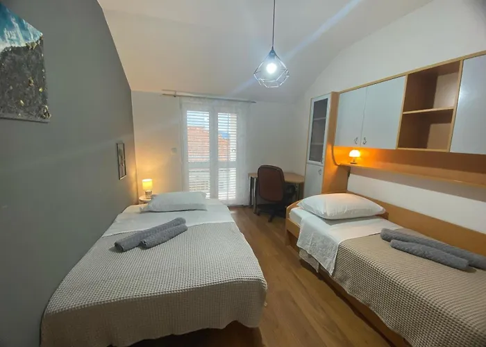 Mrvica アパート *