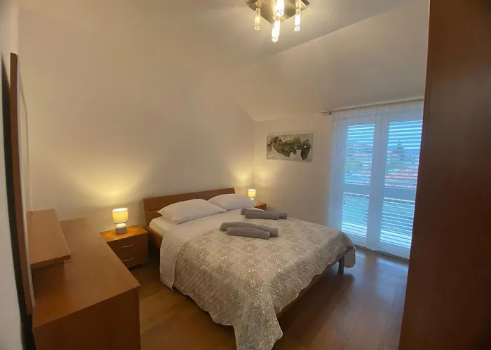 Апартаменты Mrvica Трогир